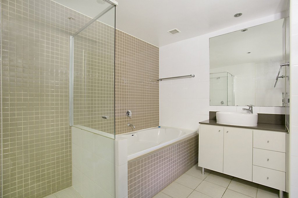 1004/4 Como Cres  SOUTHPORT 5