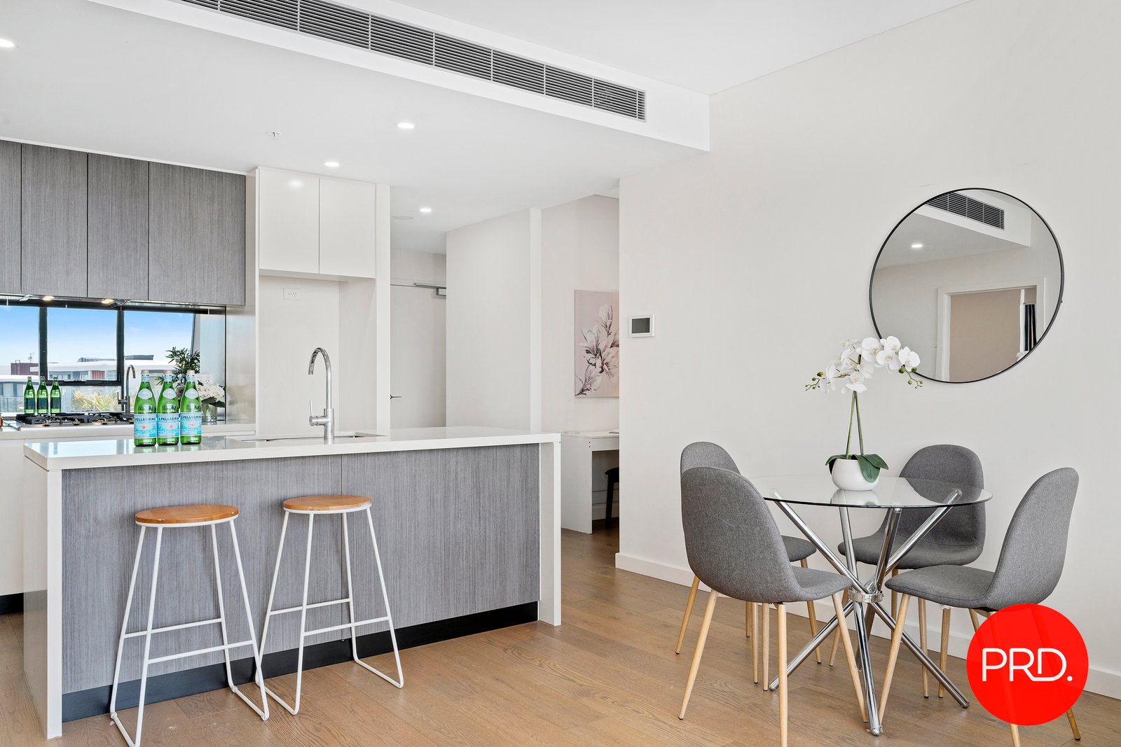 1005/15 Garrigarrang Avenue KOGARAH 2