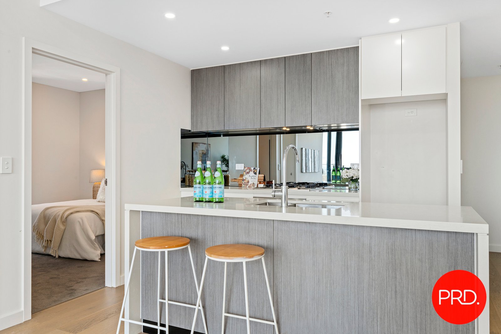 1005/15 Garrigarrang Avenue KOGARAH 9