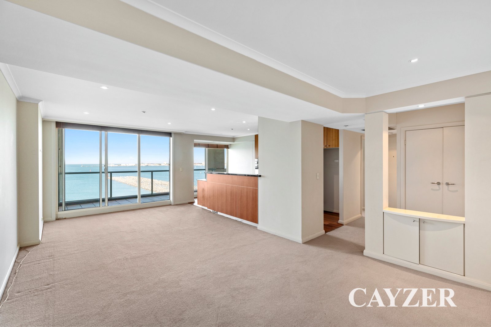 Gallery: 1006/127 Beach Street