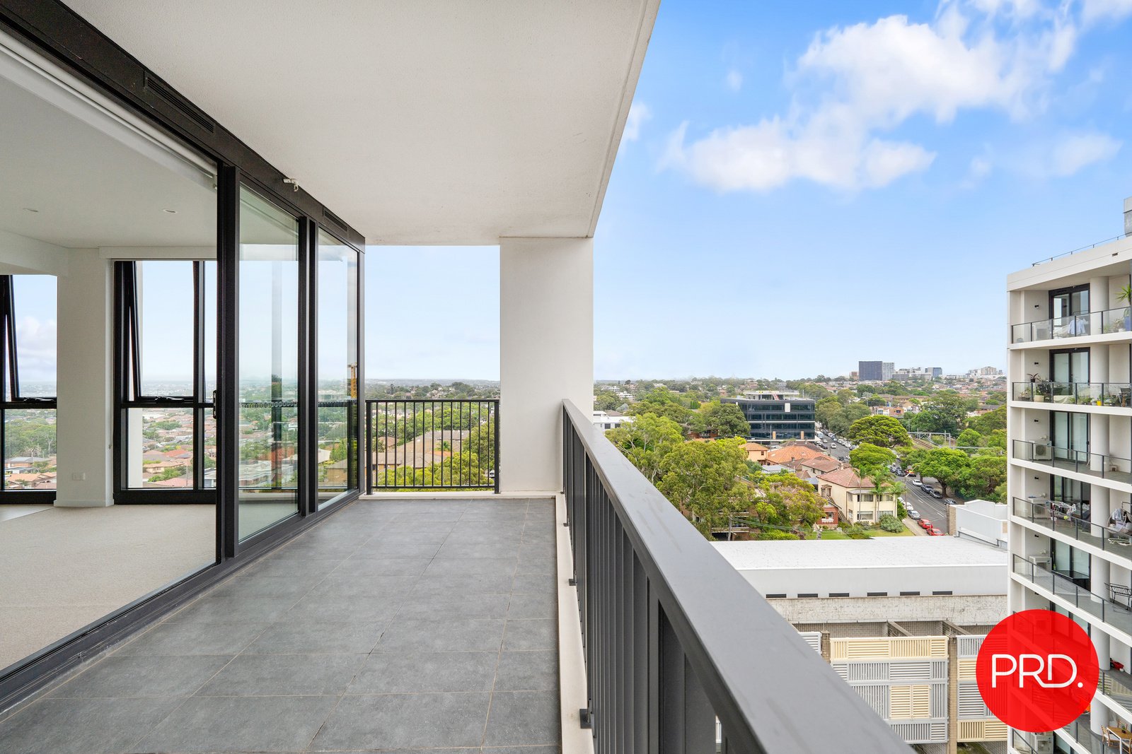 1006/3 Blake Street KOGARAH 4