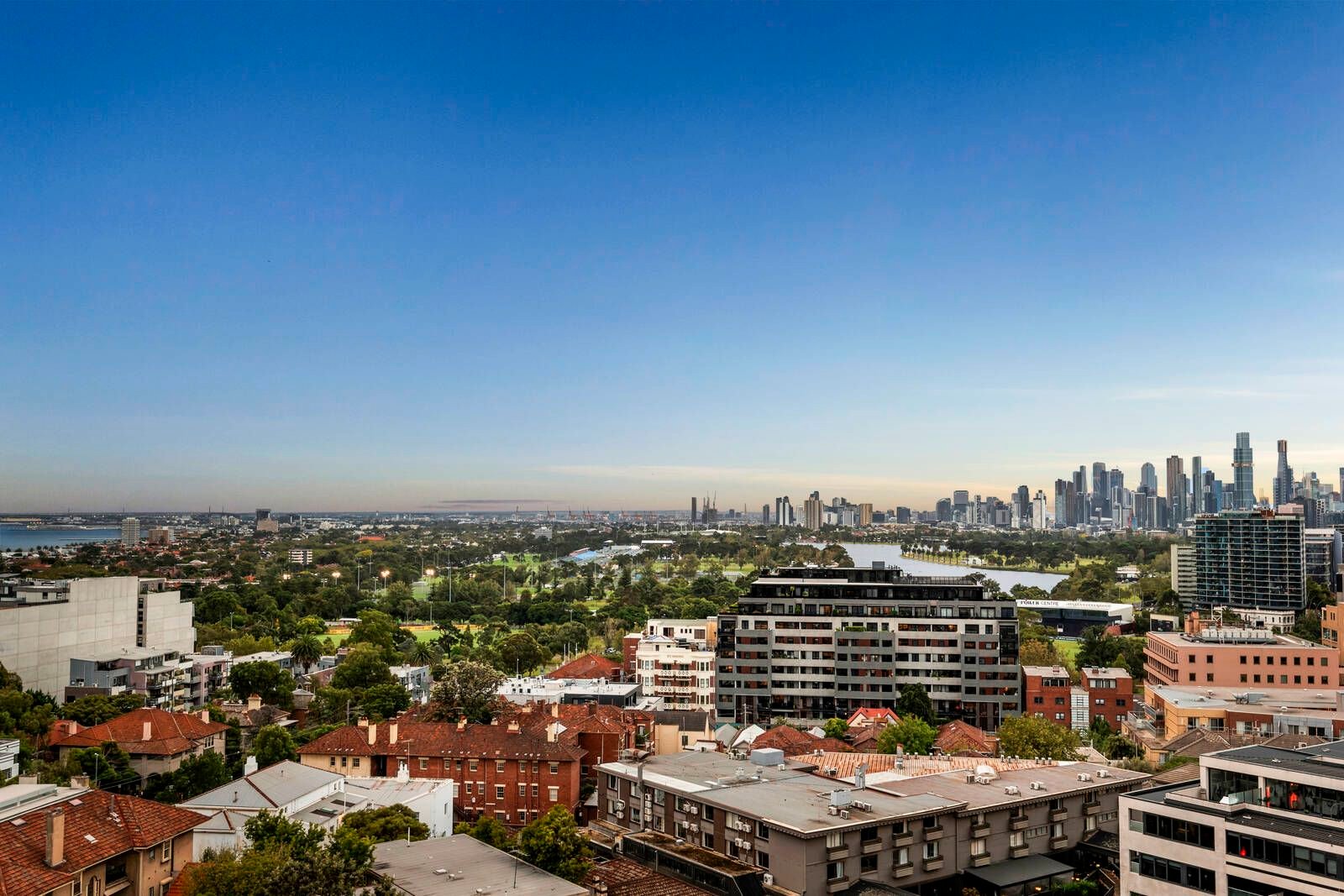 Gallery: 1007/101 St Kilda Road