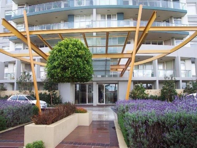 Gallery: 1007/127 Beach Street