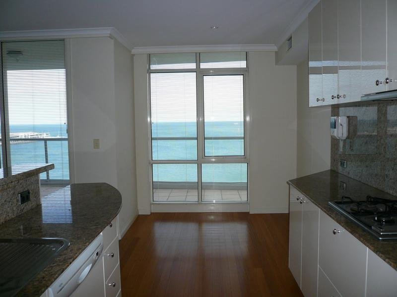 Gallery: 1007/127 Beach Street