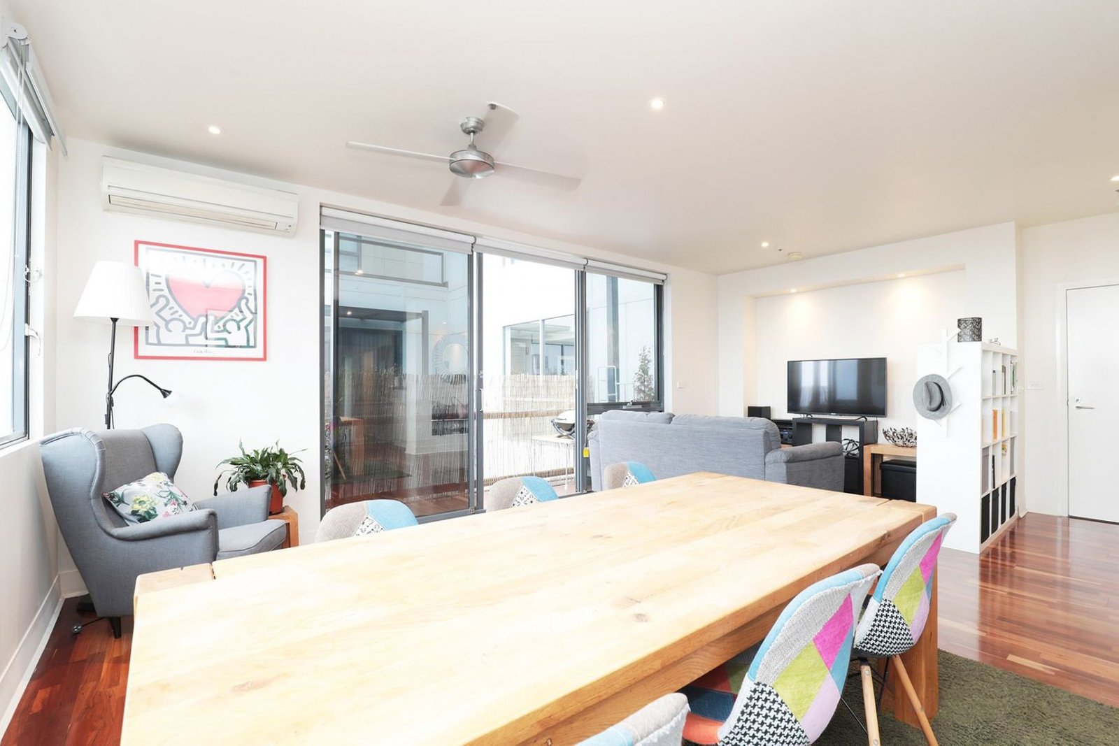 Gallery: 1007/221 Sturt Street