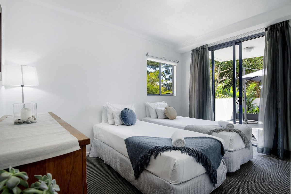 1008/1 Ocean Street BURLEIGH HEADS 7