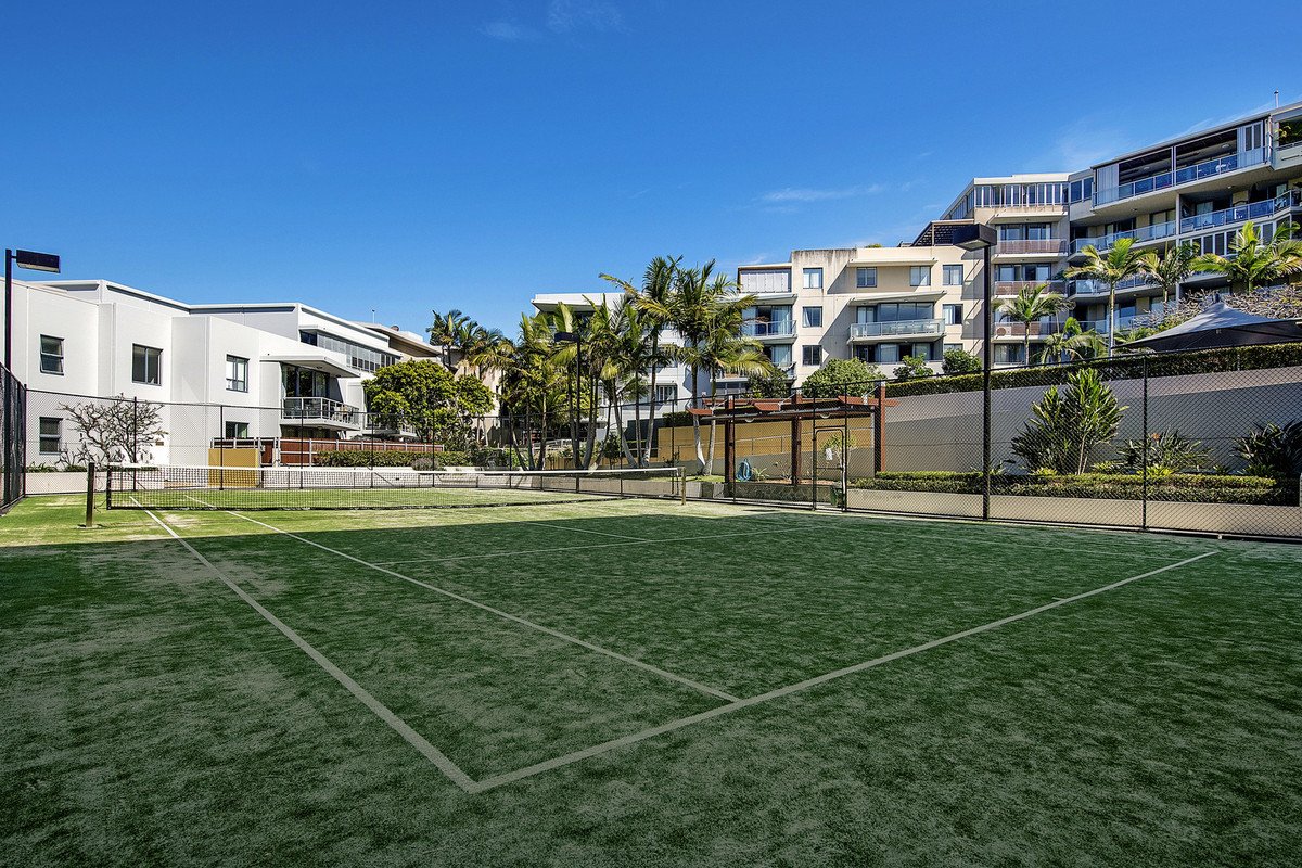 1008/1 Ocean Street BURLEIGH HEADS 10