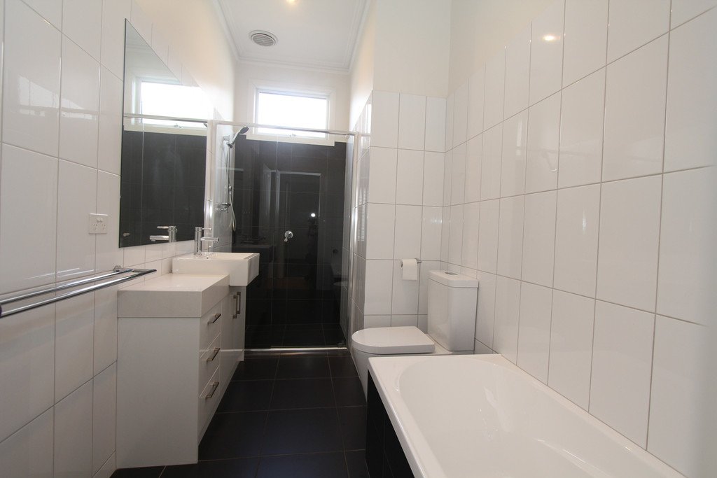 1009 Macarthur Street LAKE WENDOUREE 11