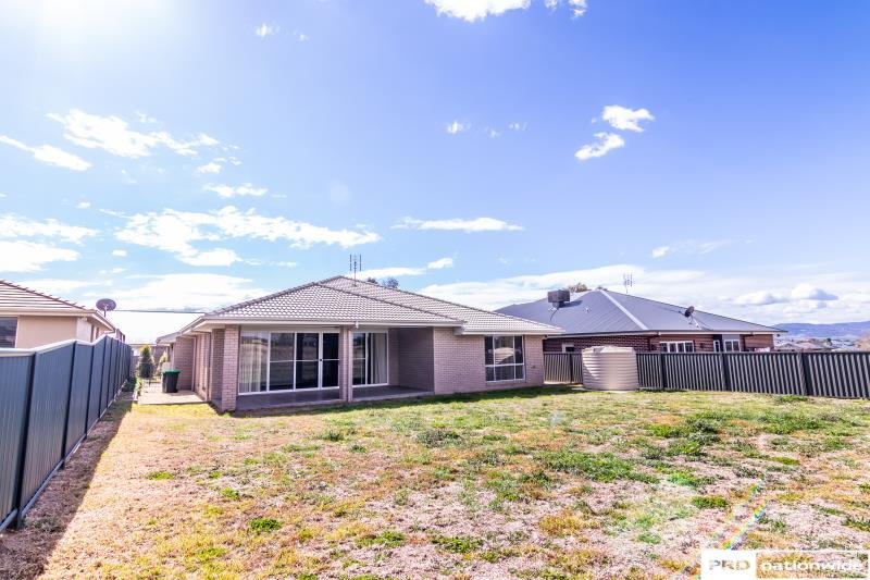 100A The Heights TAMWORTH 9