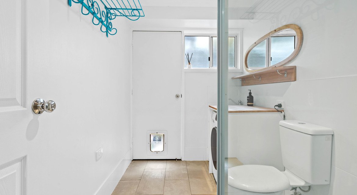 101-103 Eastslope Way NORTH ARM COVE 9