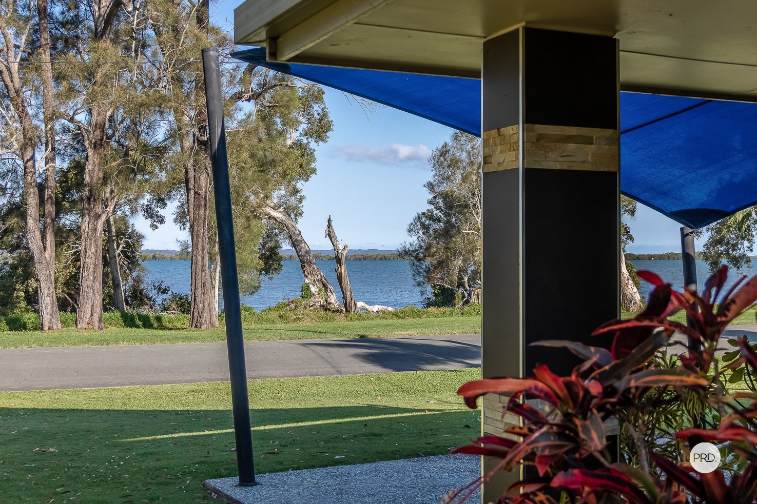 101-103 TORQUAY Road REDLAND BAY 9