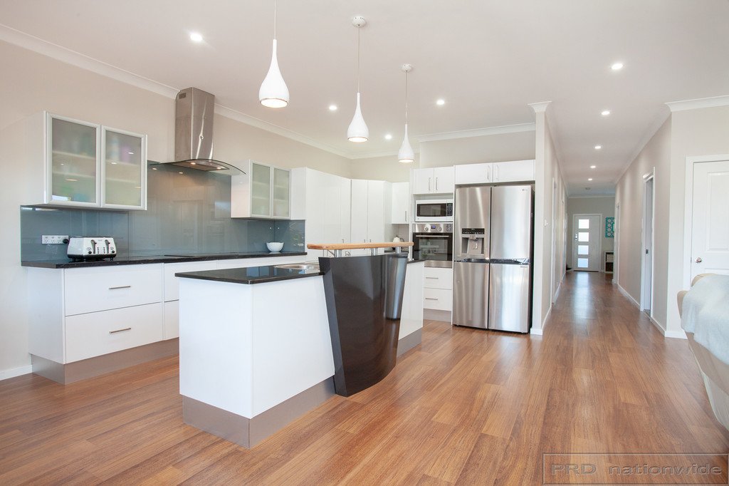 101 Beresford Avenue BERESFIELD 13