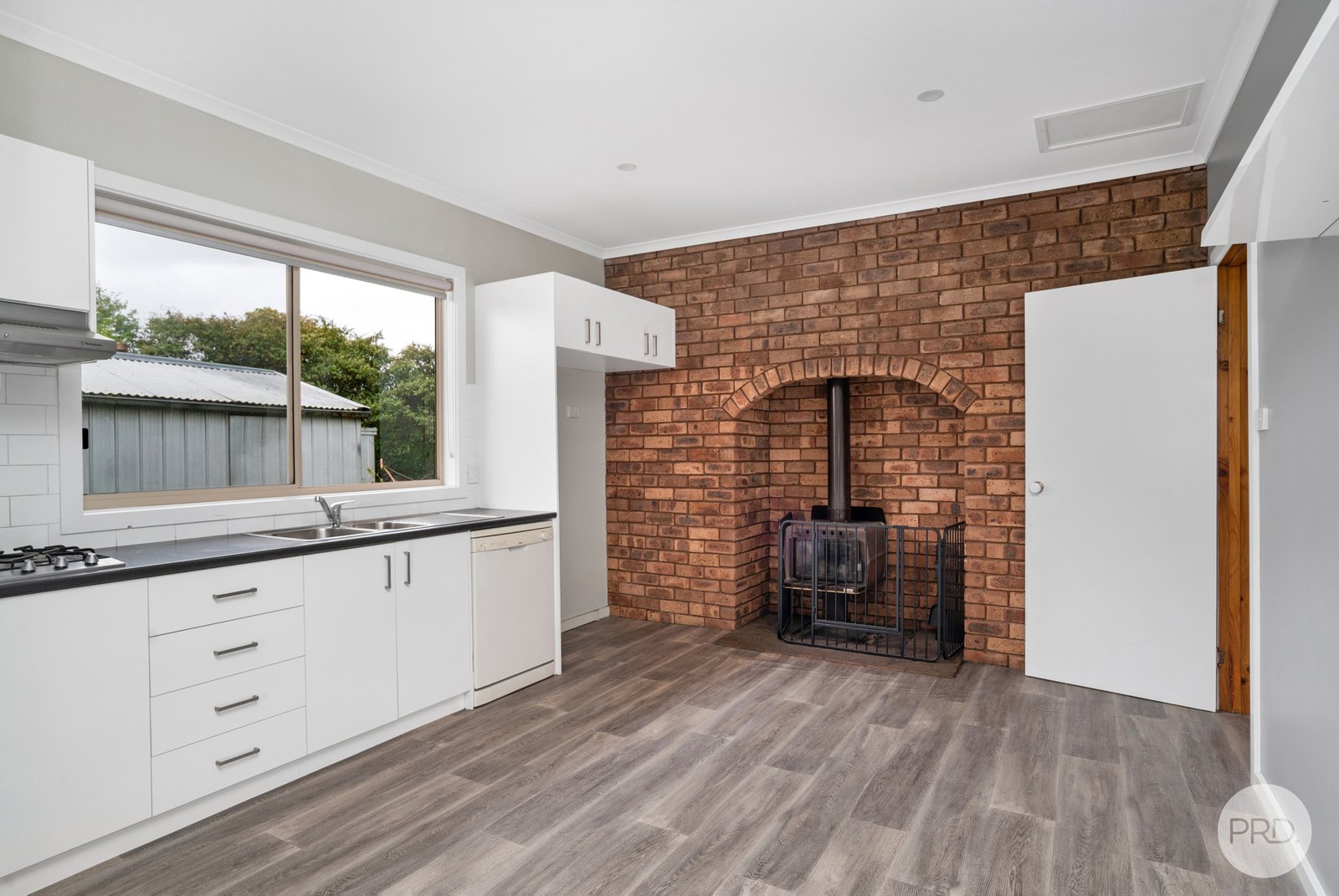 101 Beverin Street SEBASTOPOL 4