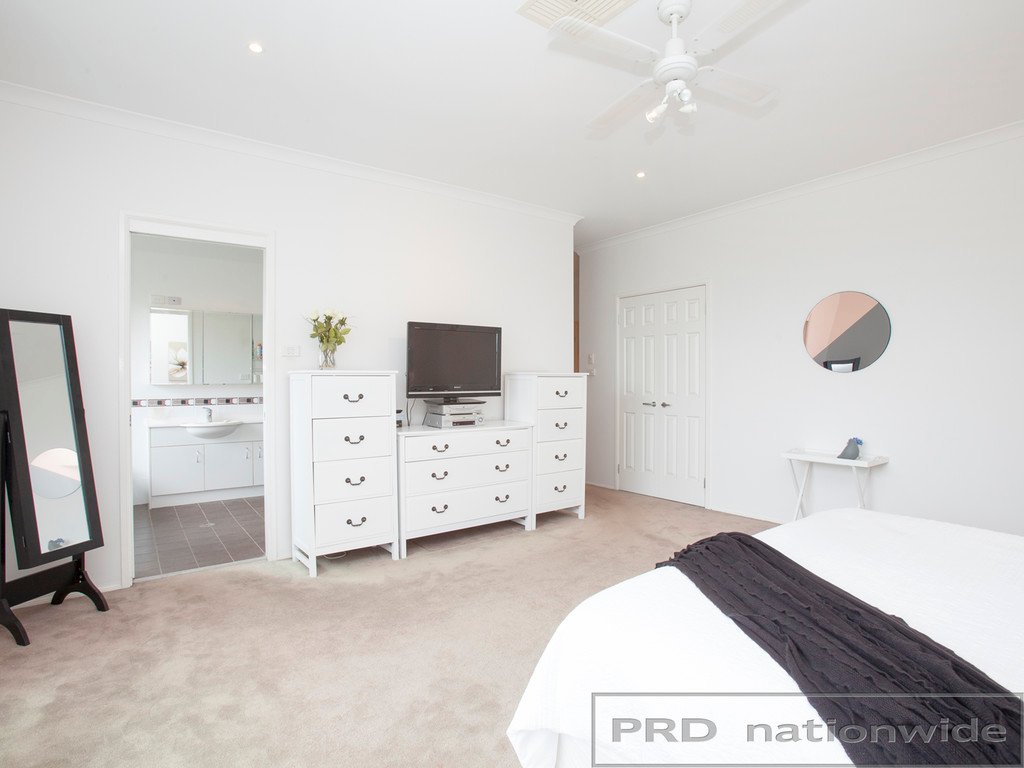 101 Canterbury Drive RAWORTH 18