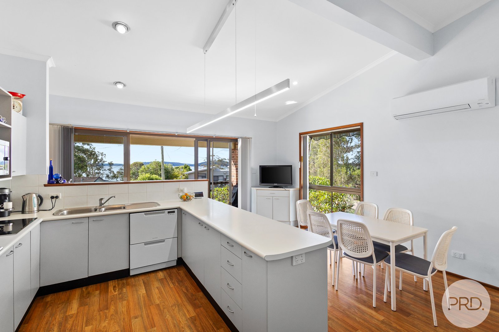 101 Francis Avenue LEMON TREE PASSAGE 10