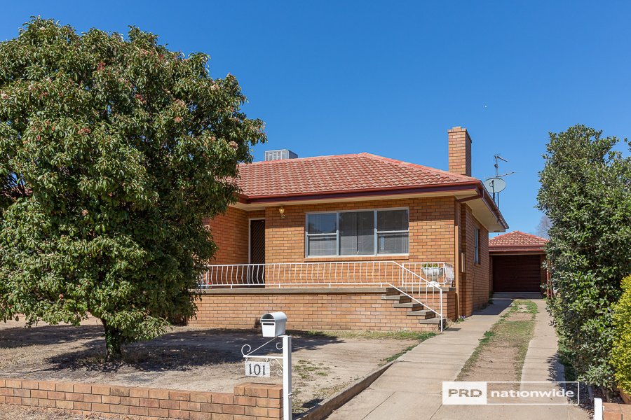 101 Hillvue Road TAMWORTH 1