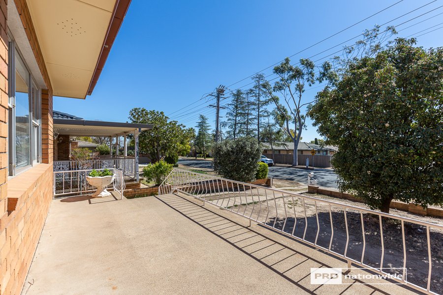 101 Hillvue Road TAMWORTH 12