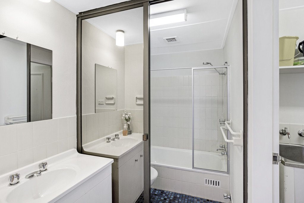 10/1 Mitchell Street SOLDIERS POINT 14