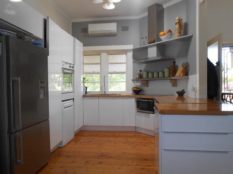 101 Piper Street TAMWORTH 3