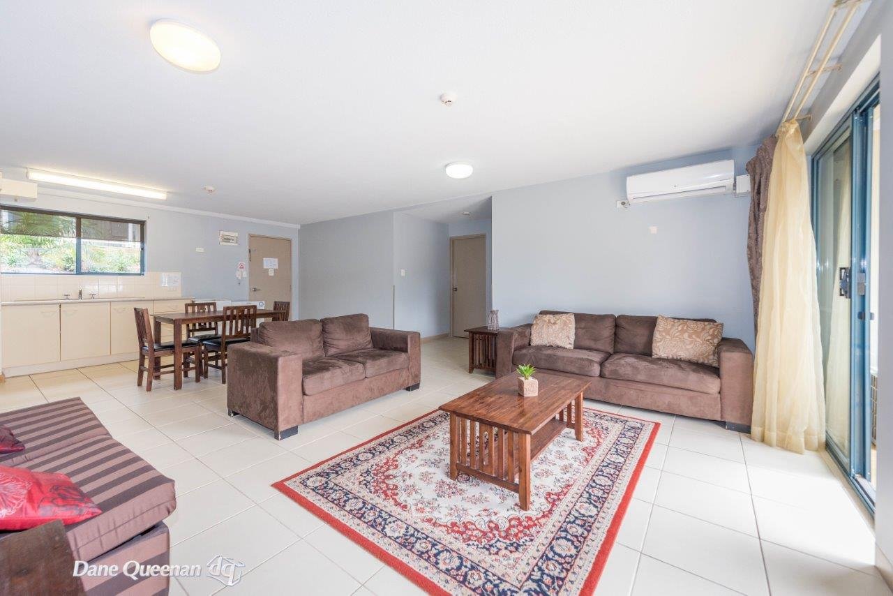 10/1 Trafalgar Street.  NELSON BAY 7