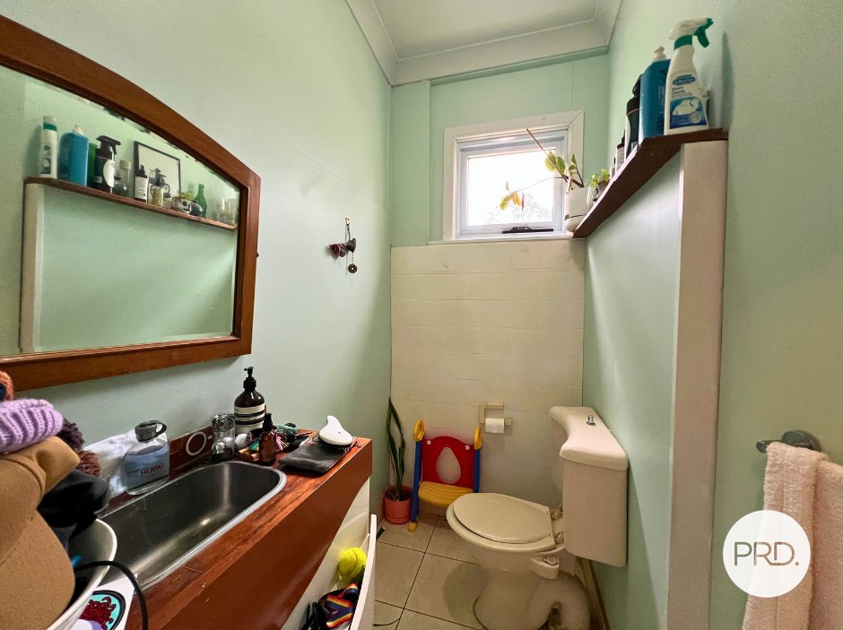 101 Uriarra Road CRESTWOOD 8