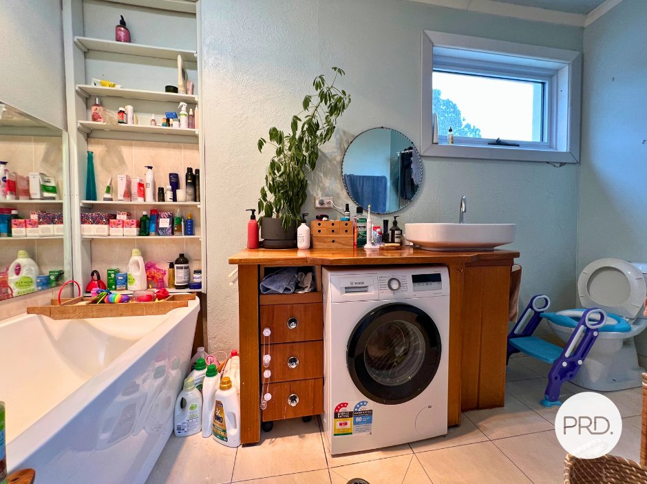 101 Uriarra Road CRESTWOOD 10