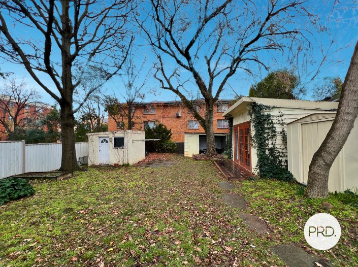 101 Uriarra Road CRESTWOOD 14