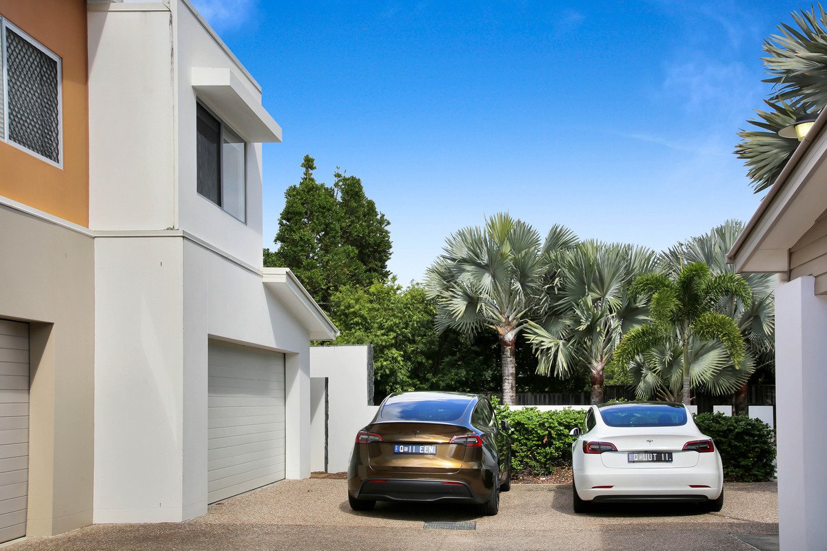 101 Verona Circuit Burleigh Waters 25