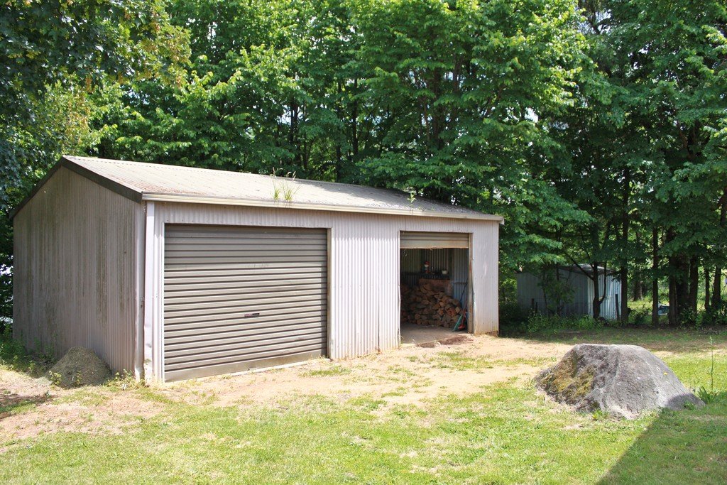 101 Winton Street TUMBARUMBA 7