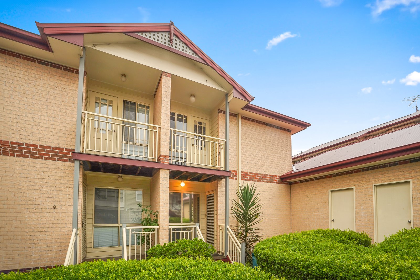 10/10-11 Ferguson Rd  Springwood 1