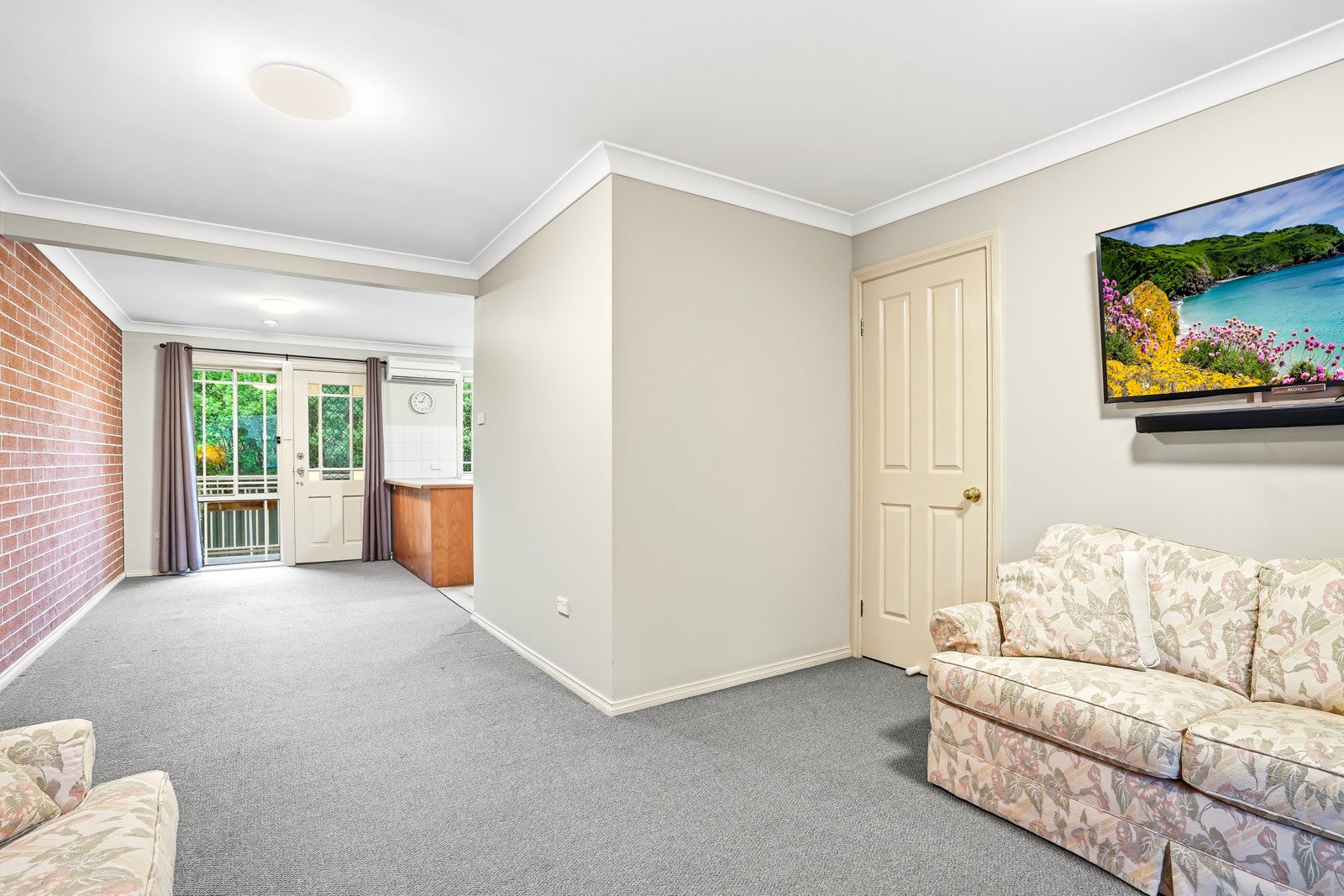 10/10-11 Ferguson Rd  Springwood 4