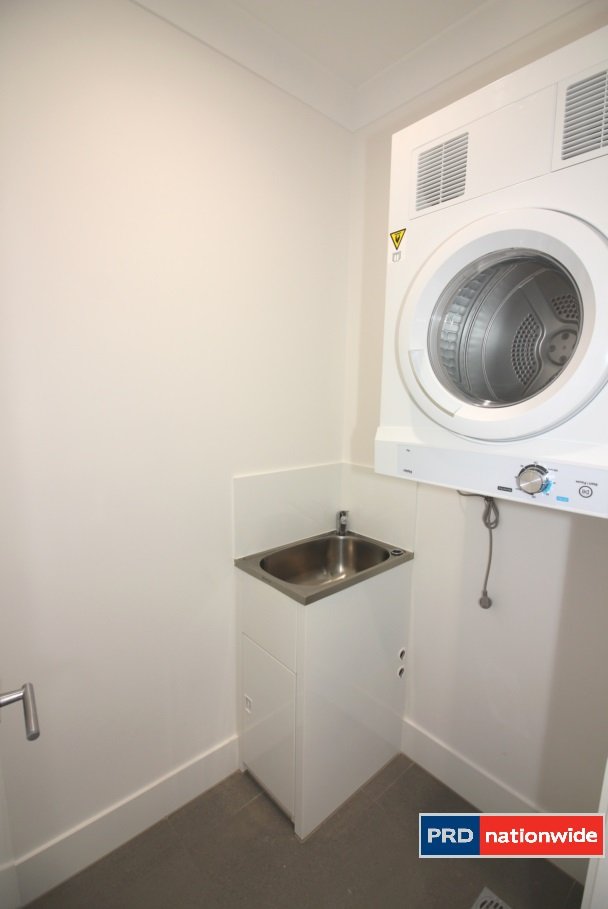 10/10 Botany Street CLAYFIELD 9