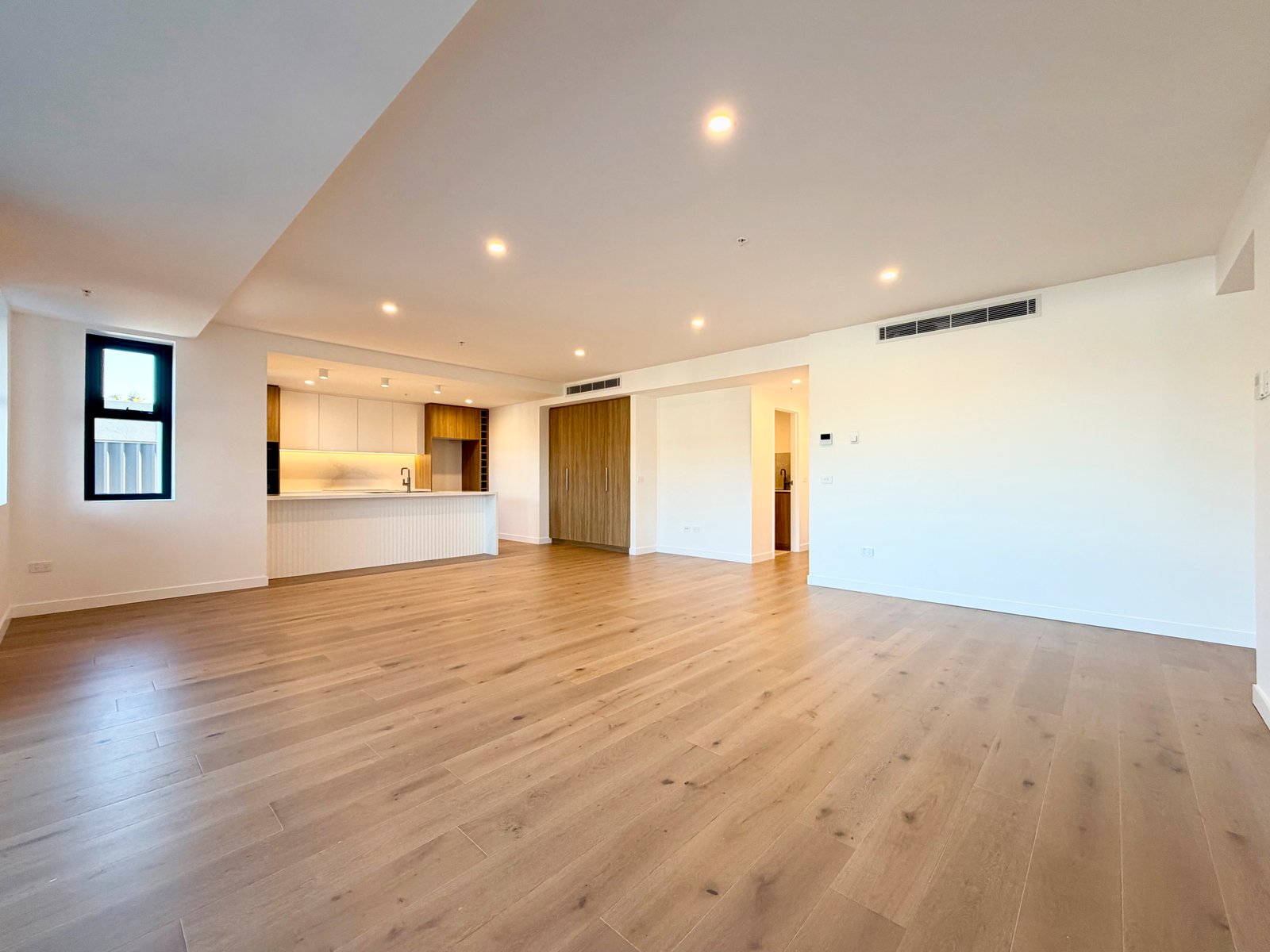 10/10 Thurlow Avenue NELSON BAY 13