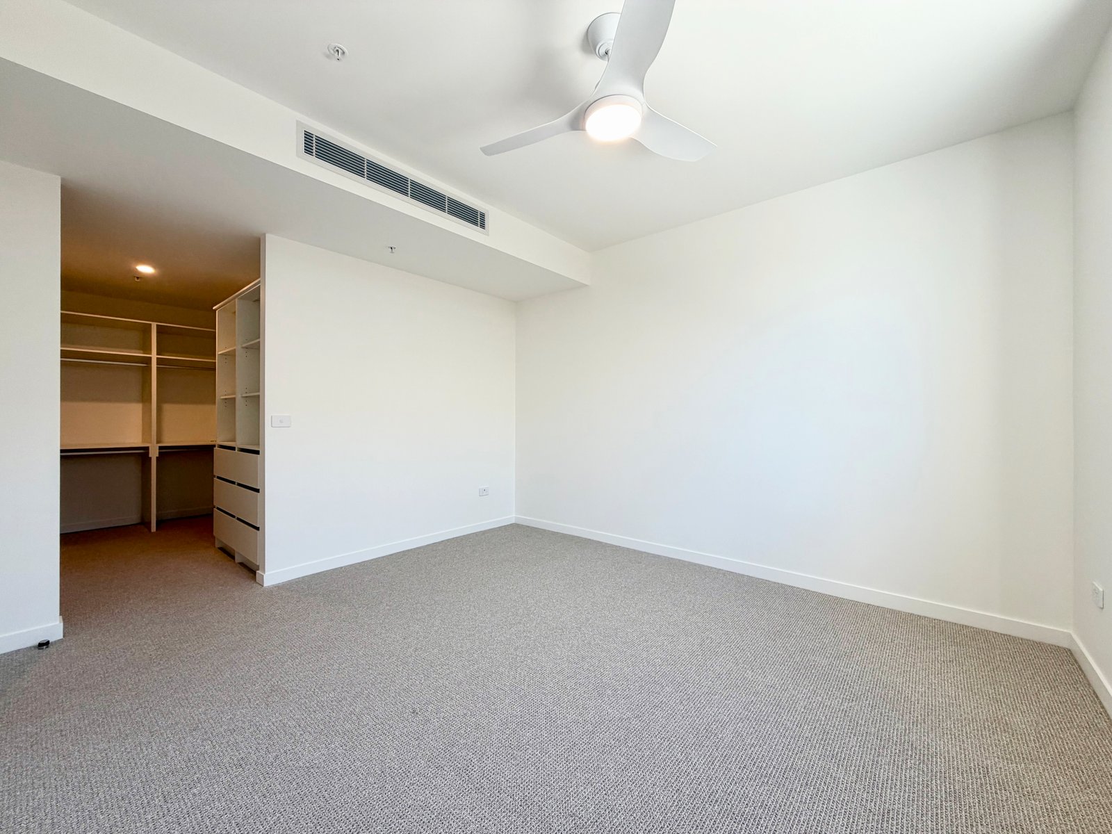 10/10 Thurlow Avenue NELSON BAY 19