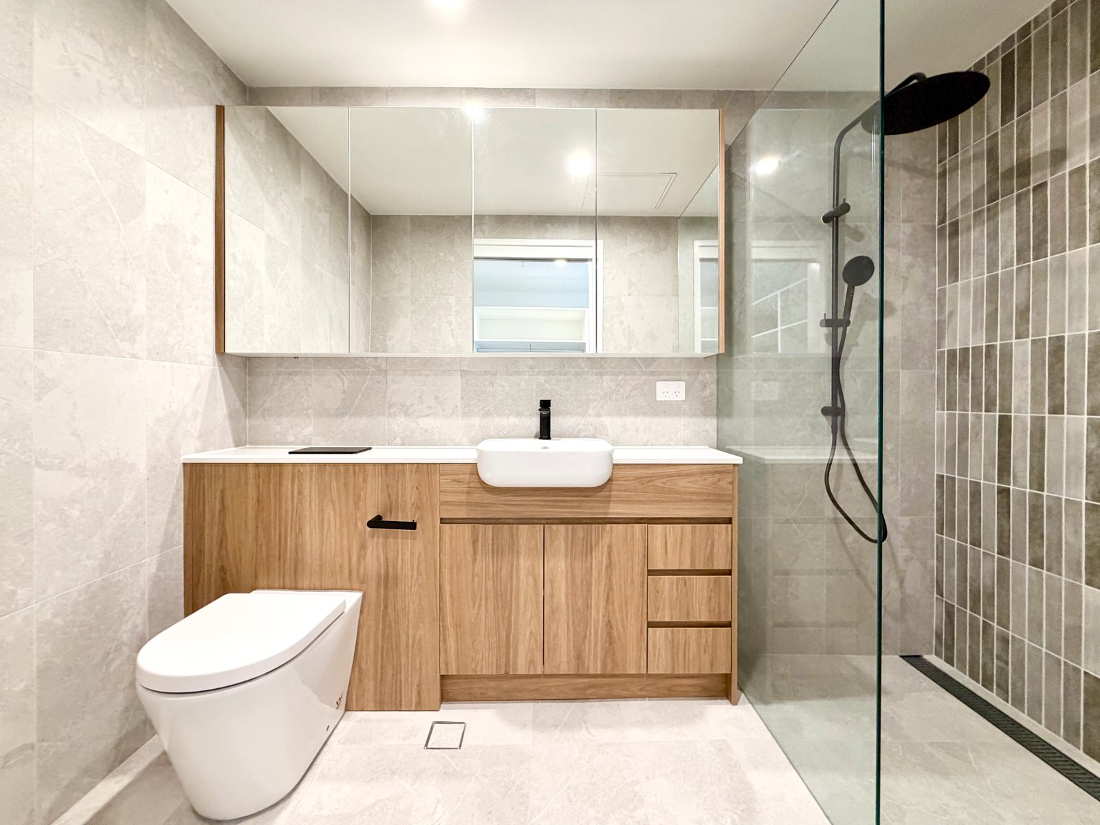 10/10 Thurlow Avenue NELSON BAY 21