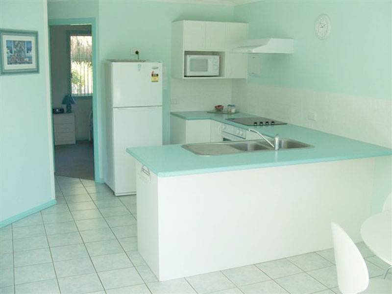 10/10 Tropic Lodge Place KORORA 2