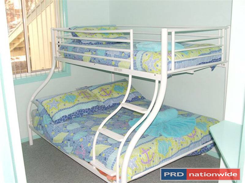 10/10 Tropic Lodge Place KORORA 9