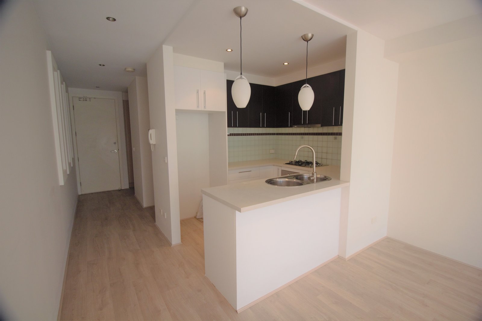 Gallery: 10/1036 North Road