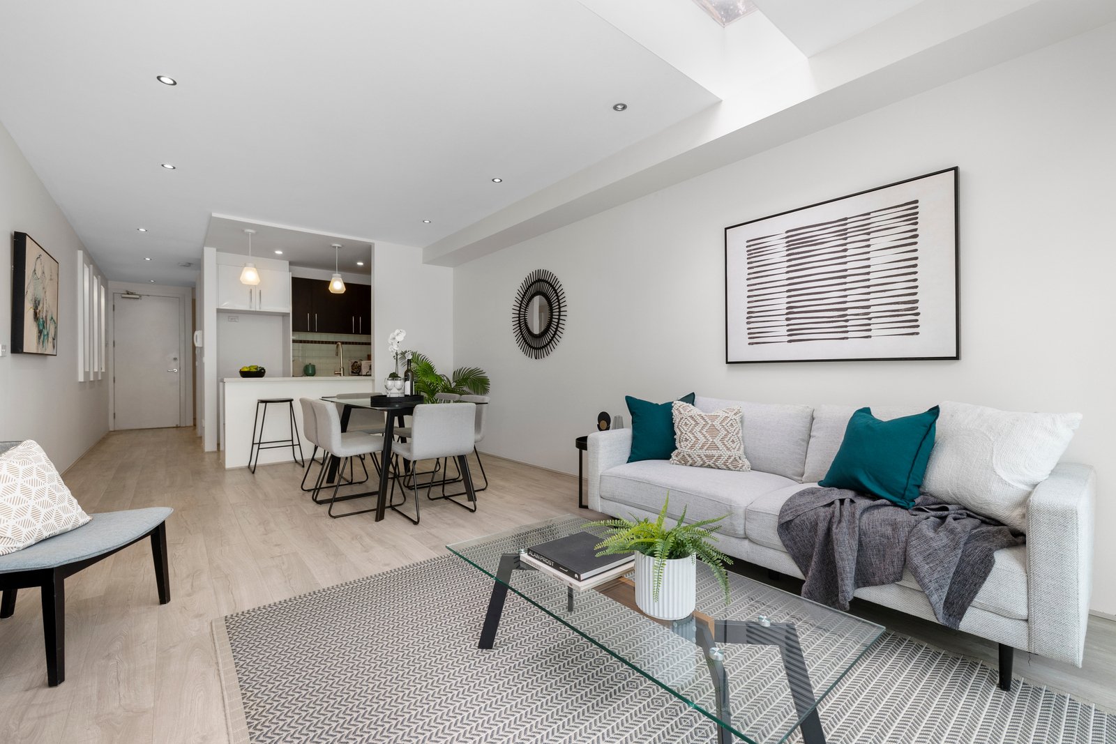 Gallery: 10/1036 North Road