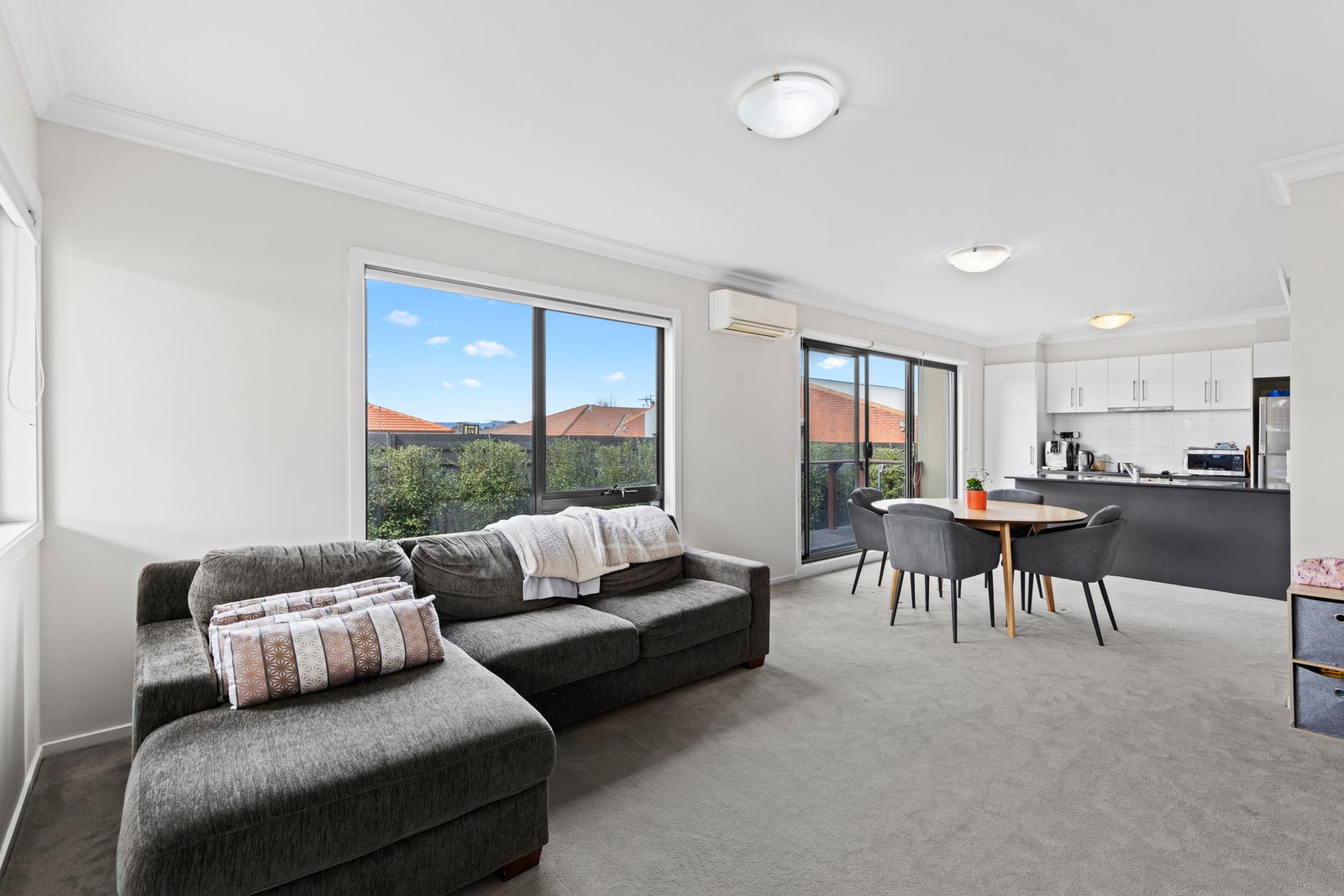 Gallery: 10/1042 Doncaster Road