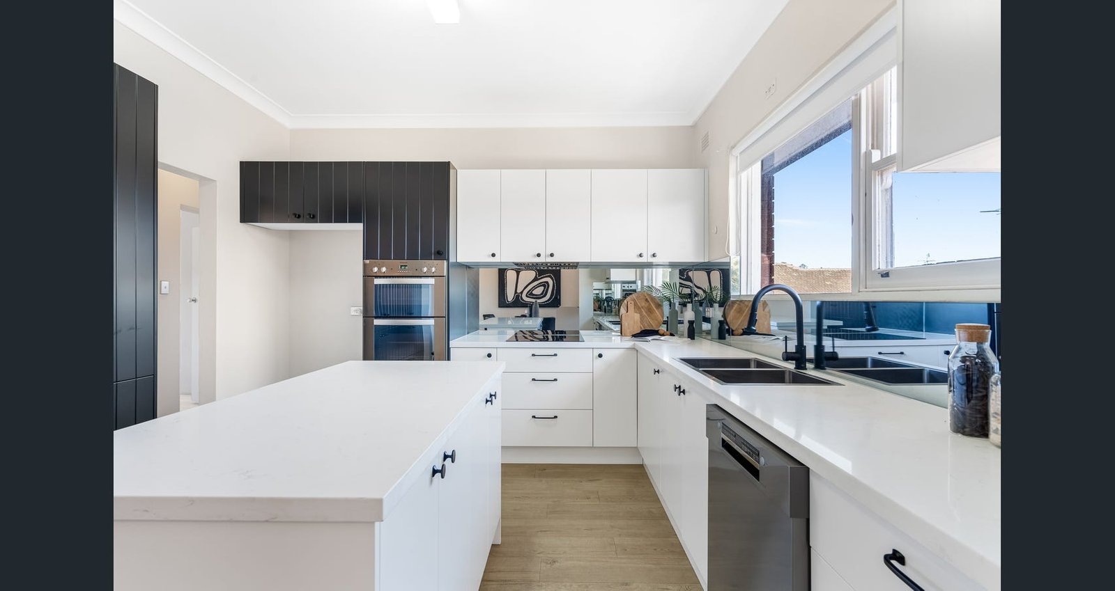 10/106-108 Chuter Avenue RAMSGATE BEACH 5