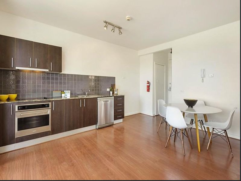 Gallery: 10/109 Wellington Street
