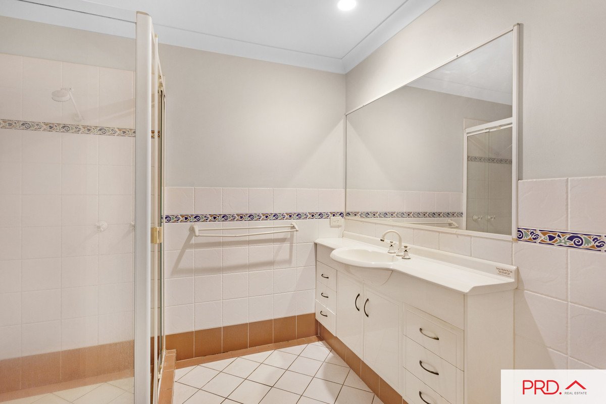 10/11-17 Beachcomber Court Burleigh Waters 9