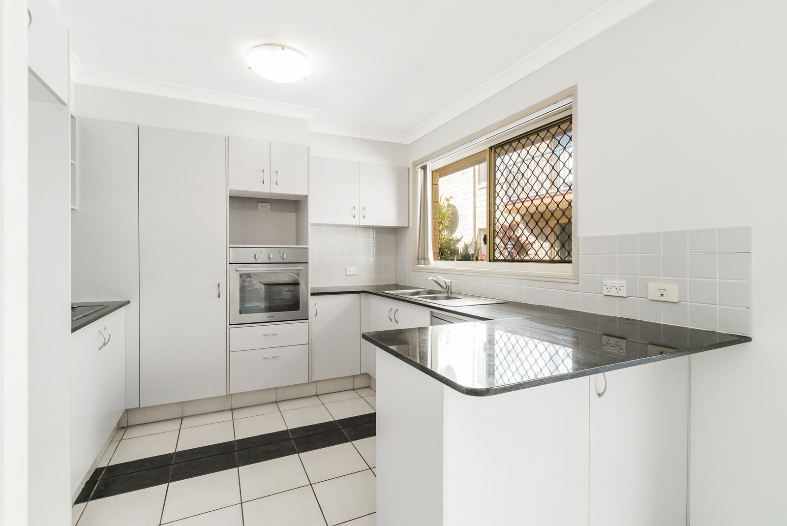 101/1-9 Gray Street TWEED HEADS WEST 3