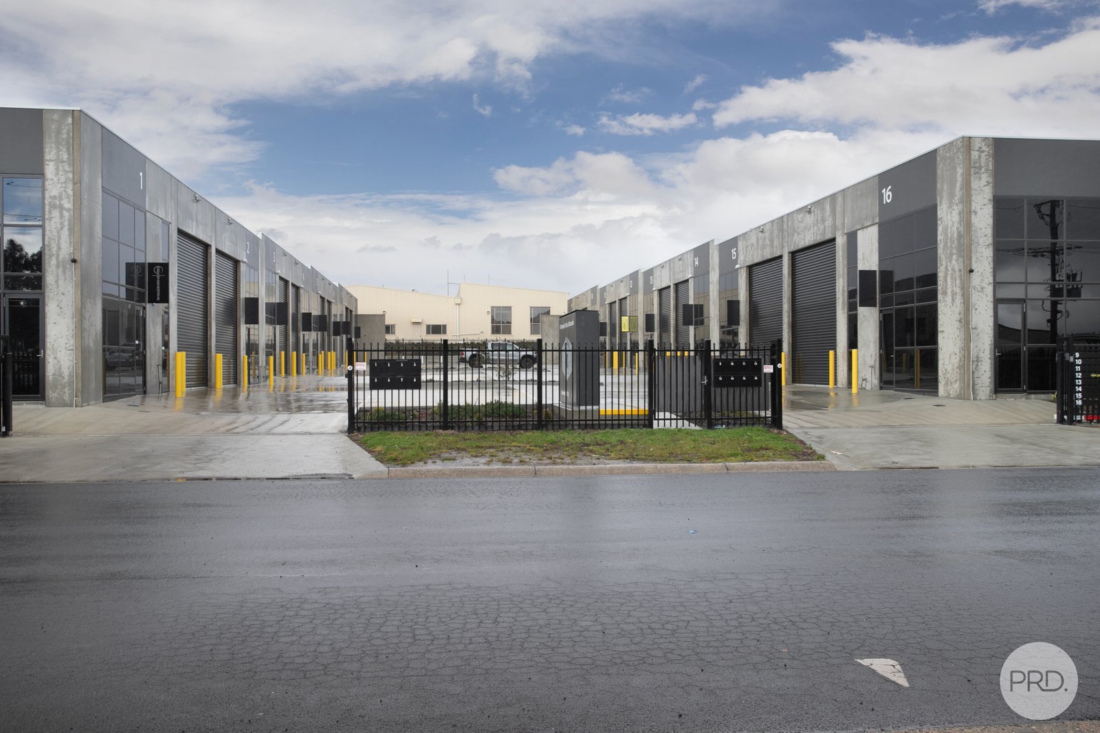 10/11 Kennedys Drive DELACOMBE 9