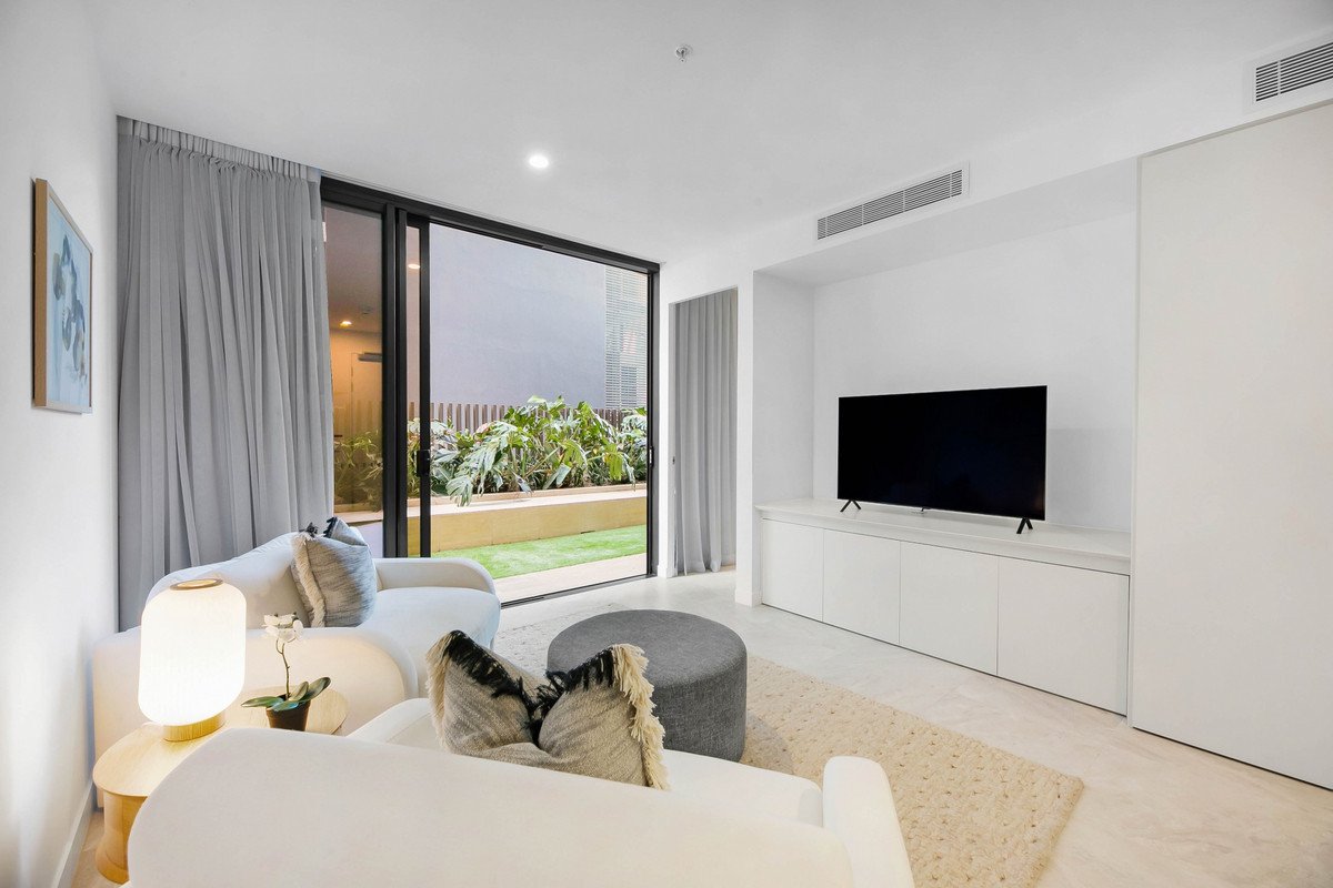 101/112 The Esplanade Burleigh Heads 26