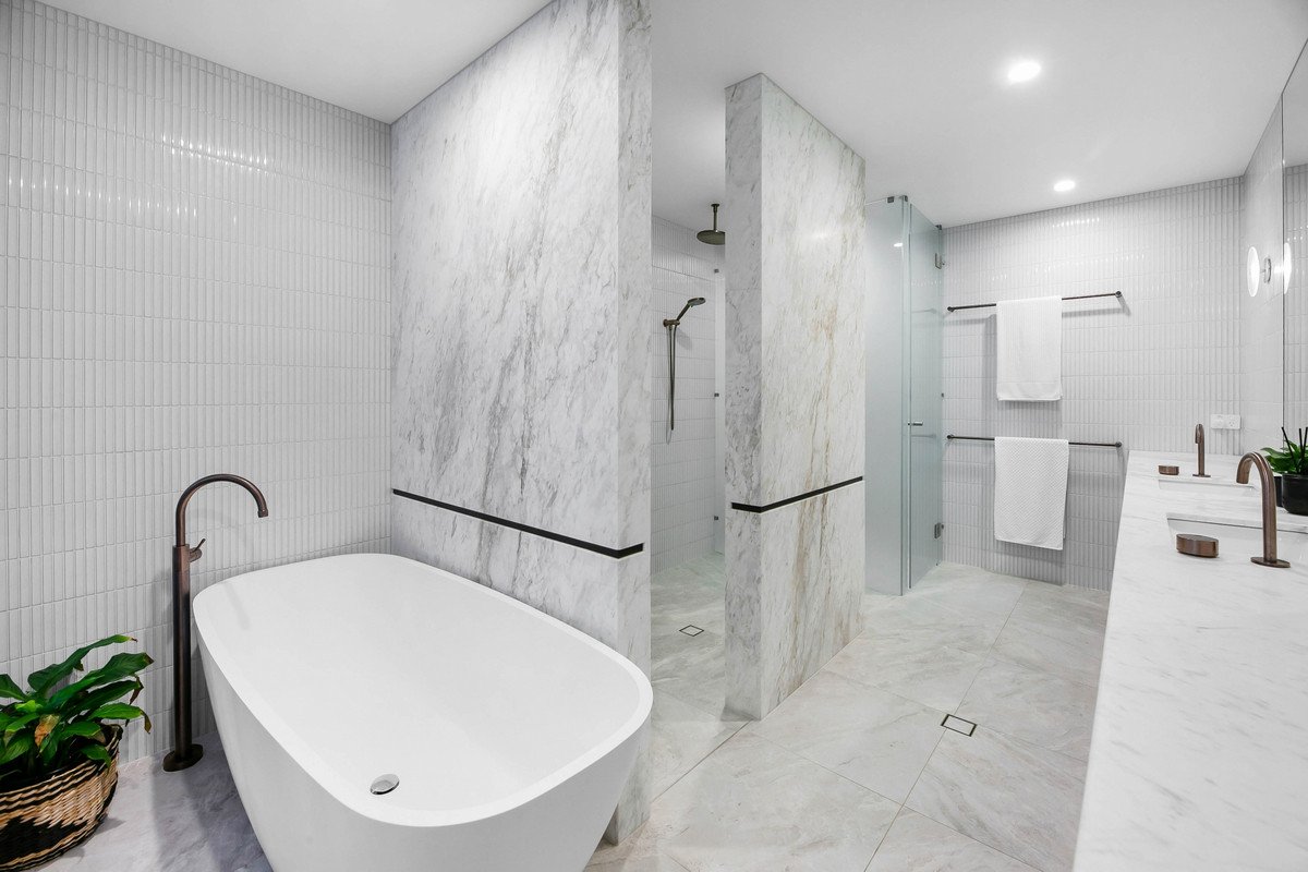 101/112 The Esplanade Burleigh Heads 19