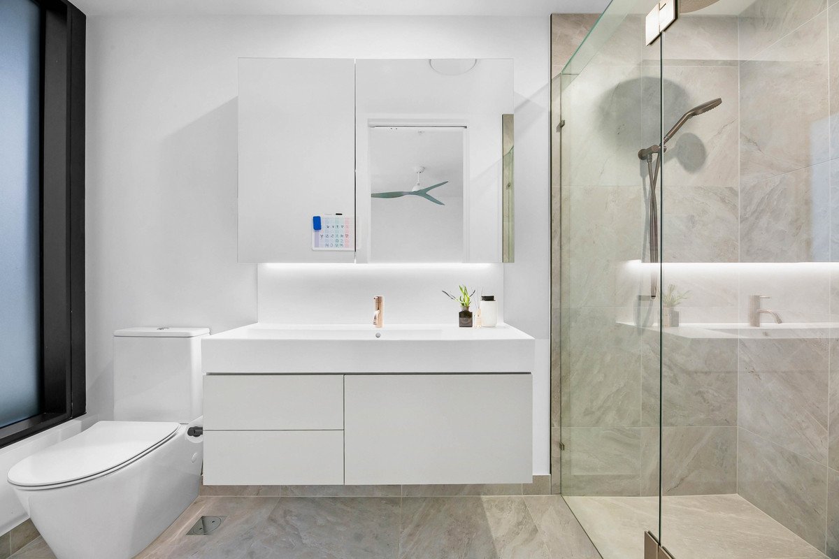 101/112 The Esplanade Burleigh Heads 24