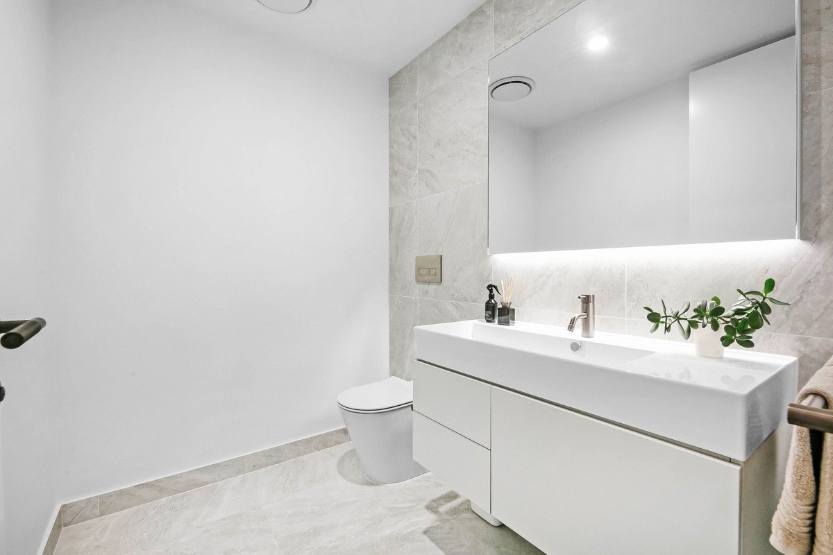 101/112 The Esplanade Burleigh Heads 26