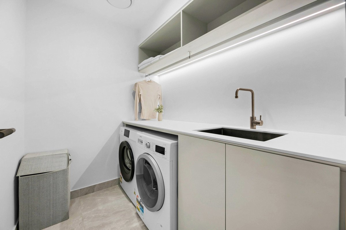 101/112 The Esplanade Burleigh Heads 27